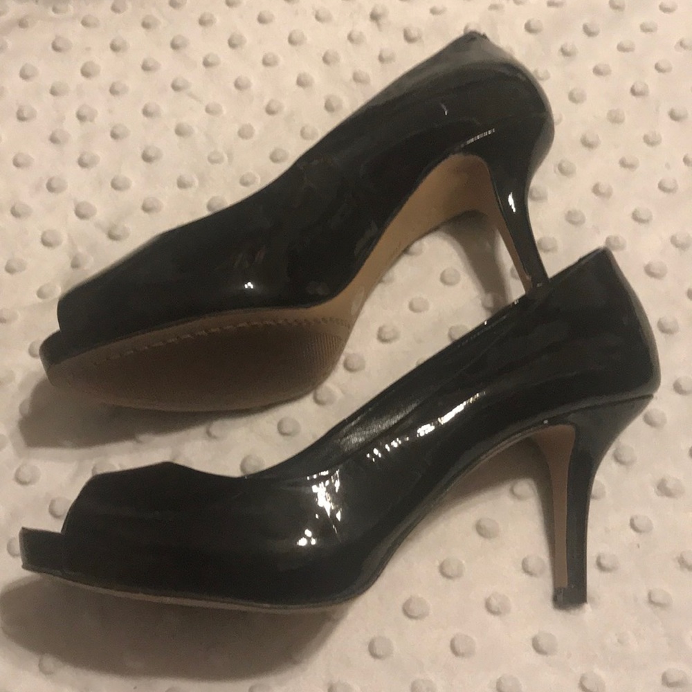 Vince Camuto black peep toe heels - Picture 2 of 8